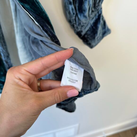 Chaser Silk Blend Lush Tie Dye Kimono Teal White S NWT - Picture 10 of 11